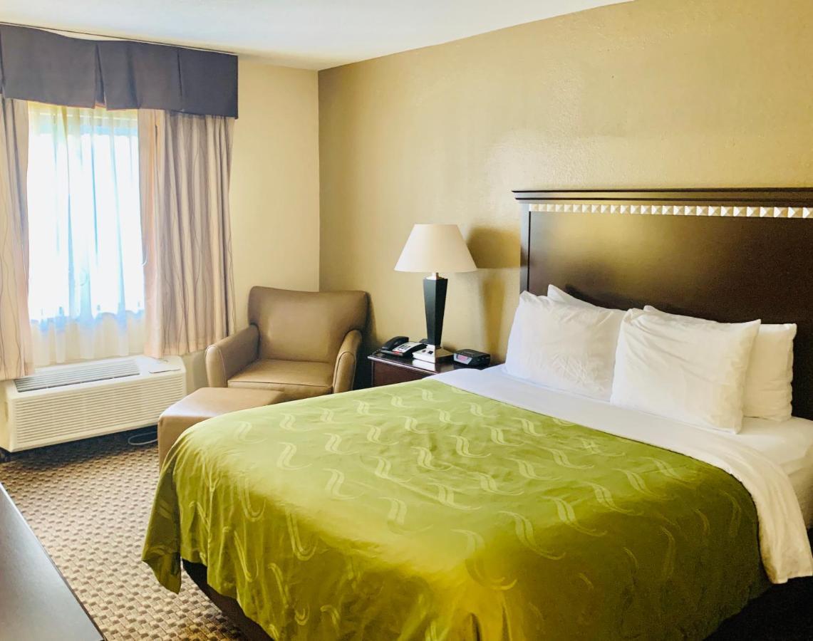 Quality Inn Macomb Near University Area Dış mekan fotoğraf