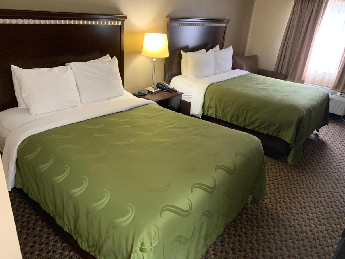 Quality Inn Macomb Near University Area Dış mekan fotoğraf