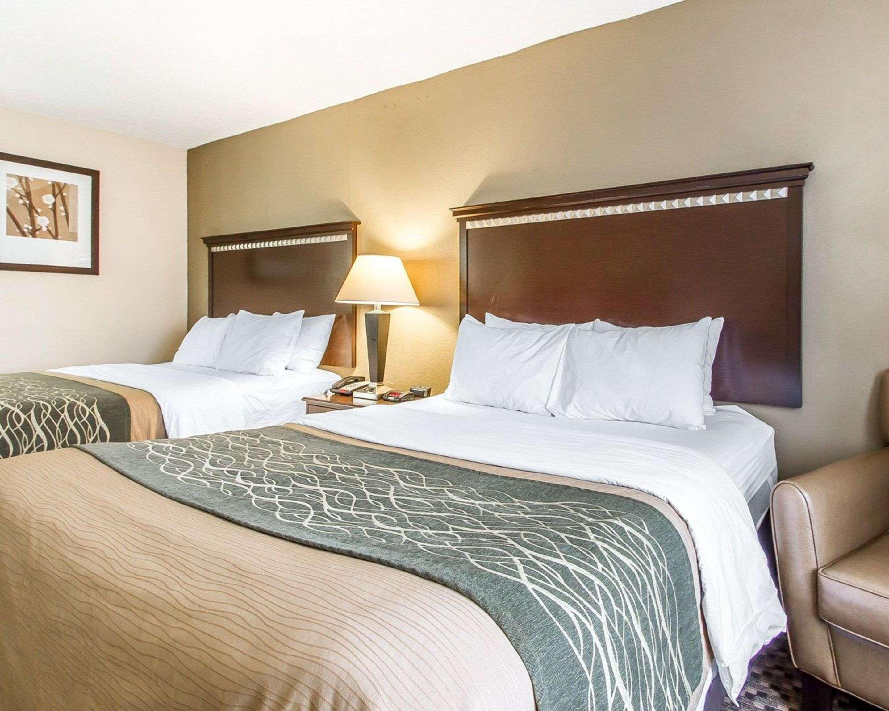 Quality Inn Macomb Near University Area Dış mekan fotoğraf