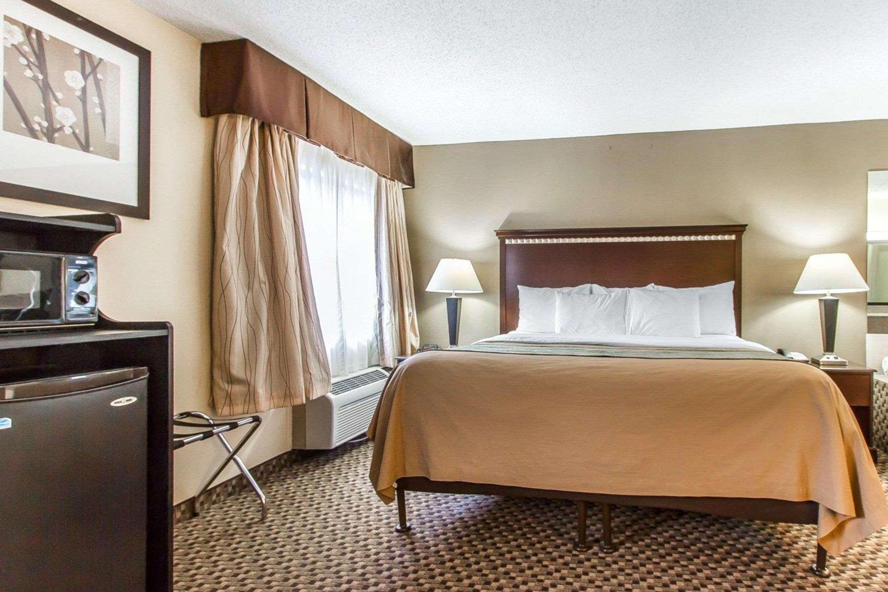 Quality Inn Macomb Near University Area Dış mekan fotoğraf