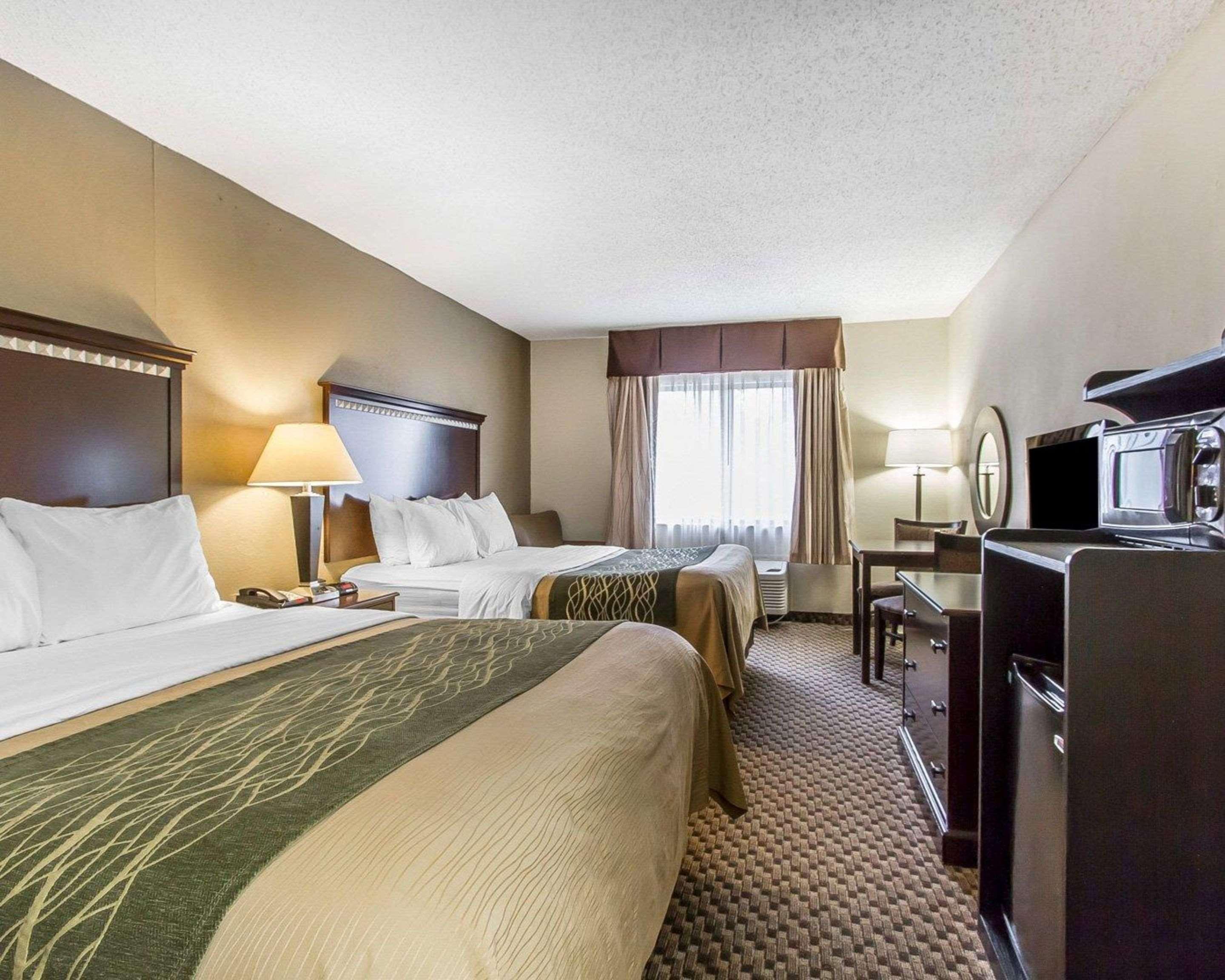 Quality Inn Macomb Near University Area Dış mekan fotoğraf