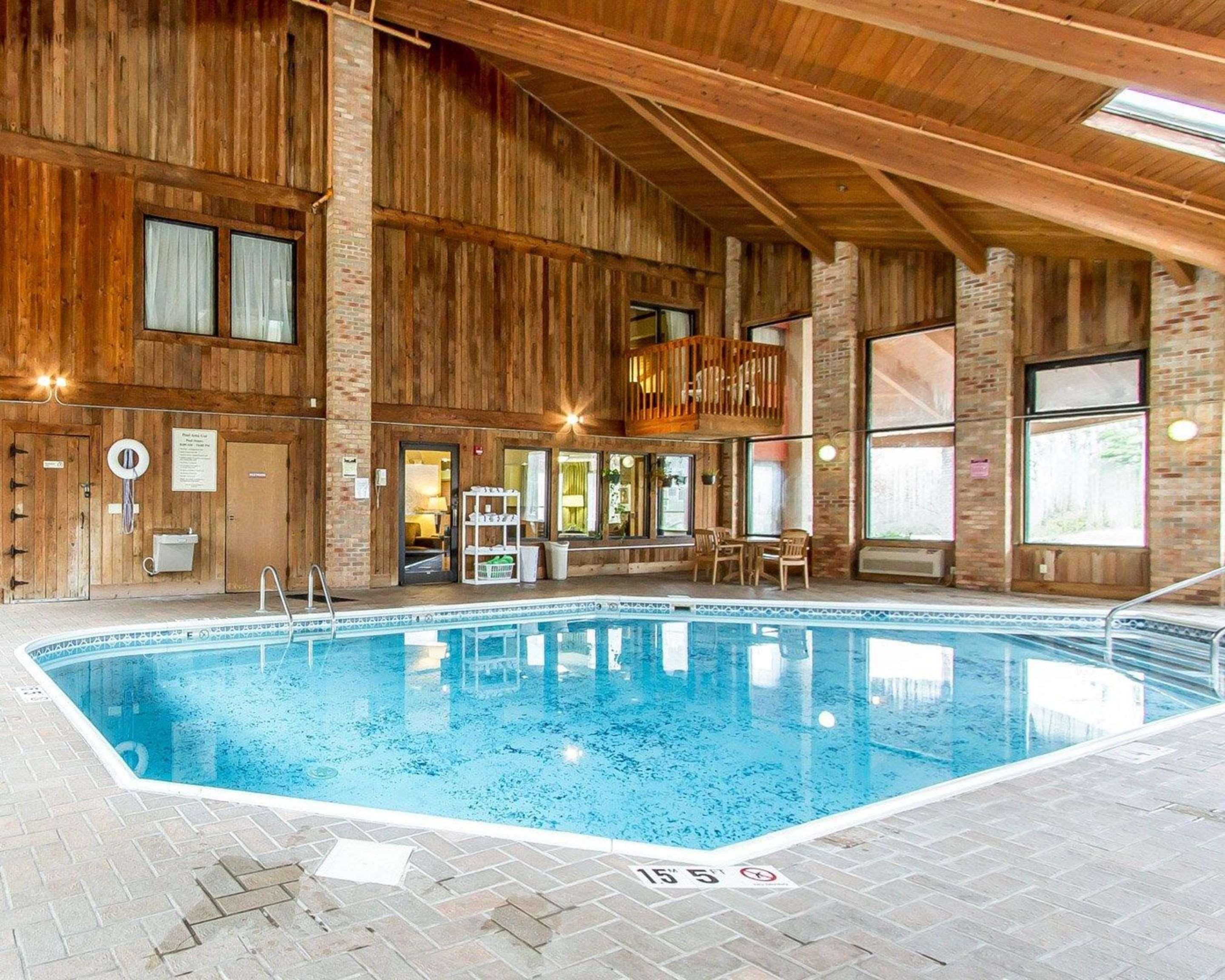 Quality Inn Macomb Near University Area Dış mekan fotoğraf