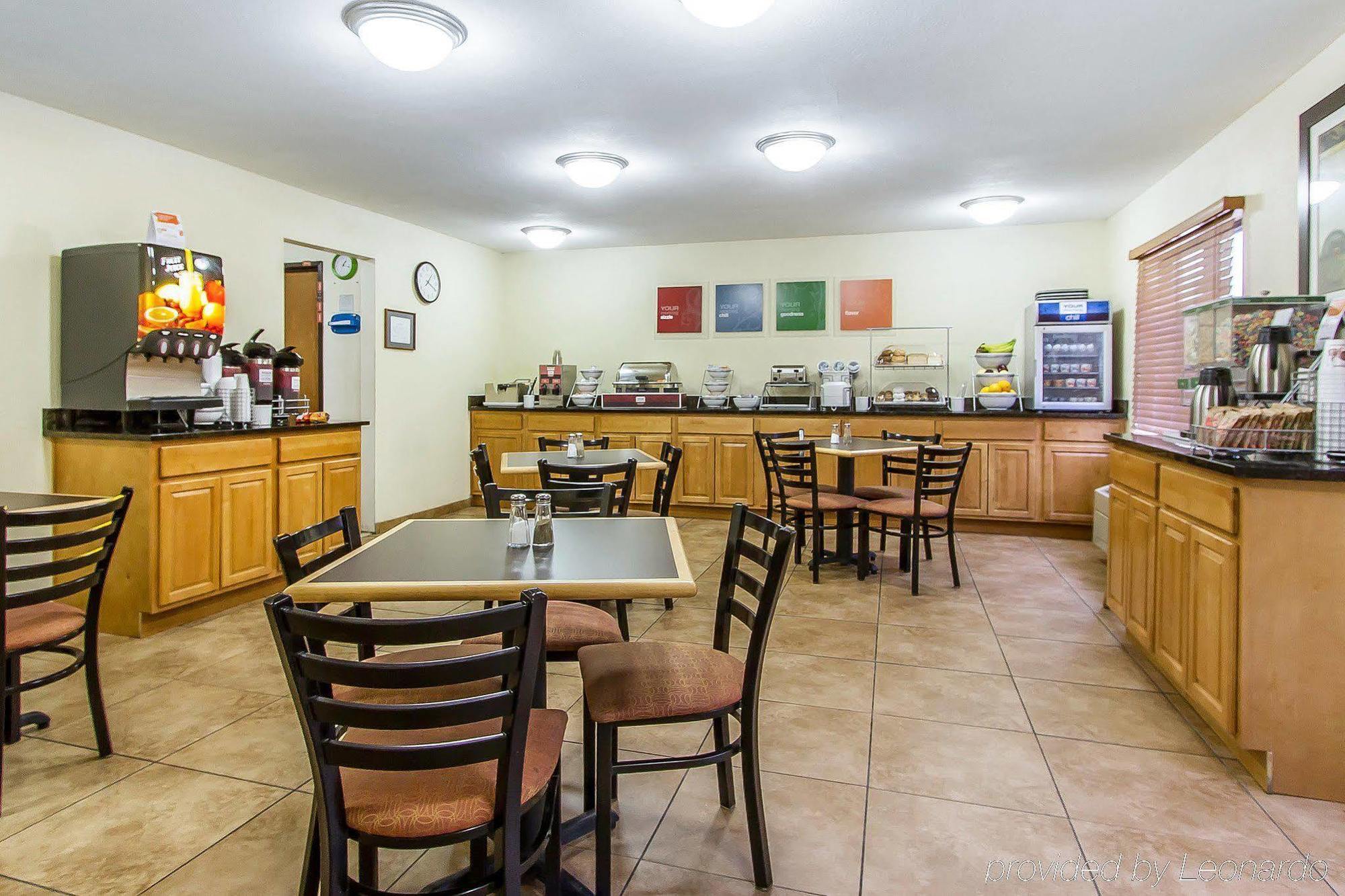 Quality Inn Macomb Near University Area Dış mekan fotoğraf