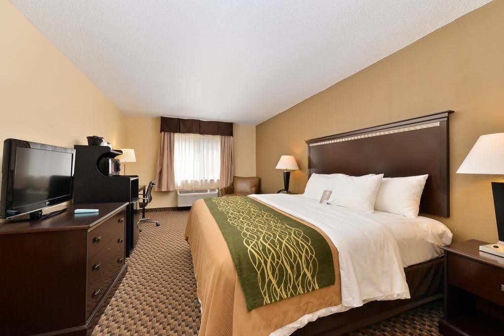 Quality Inn Macomb Near University Area Dış mekan fotoğraf