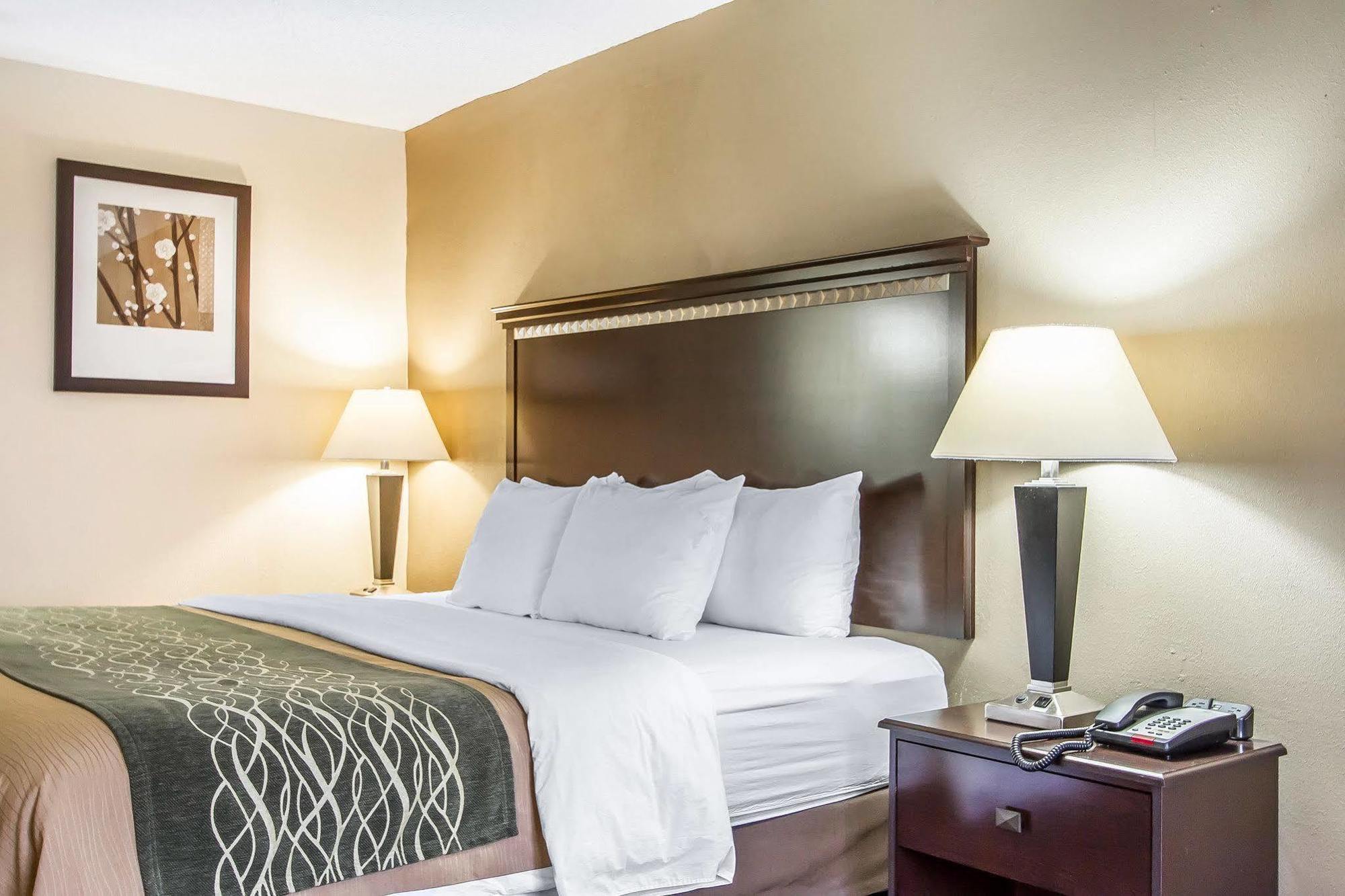 Quality Inn Macomb Near University Area Dış mekan fotoğraf