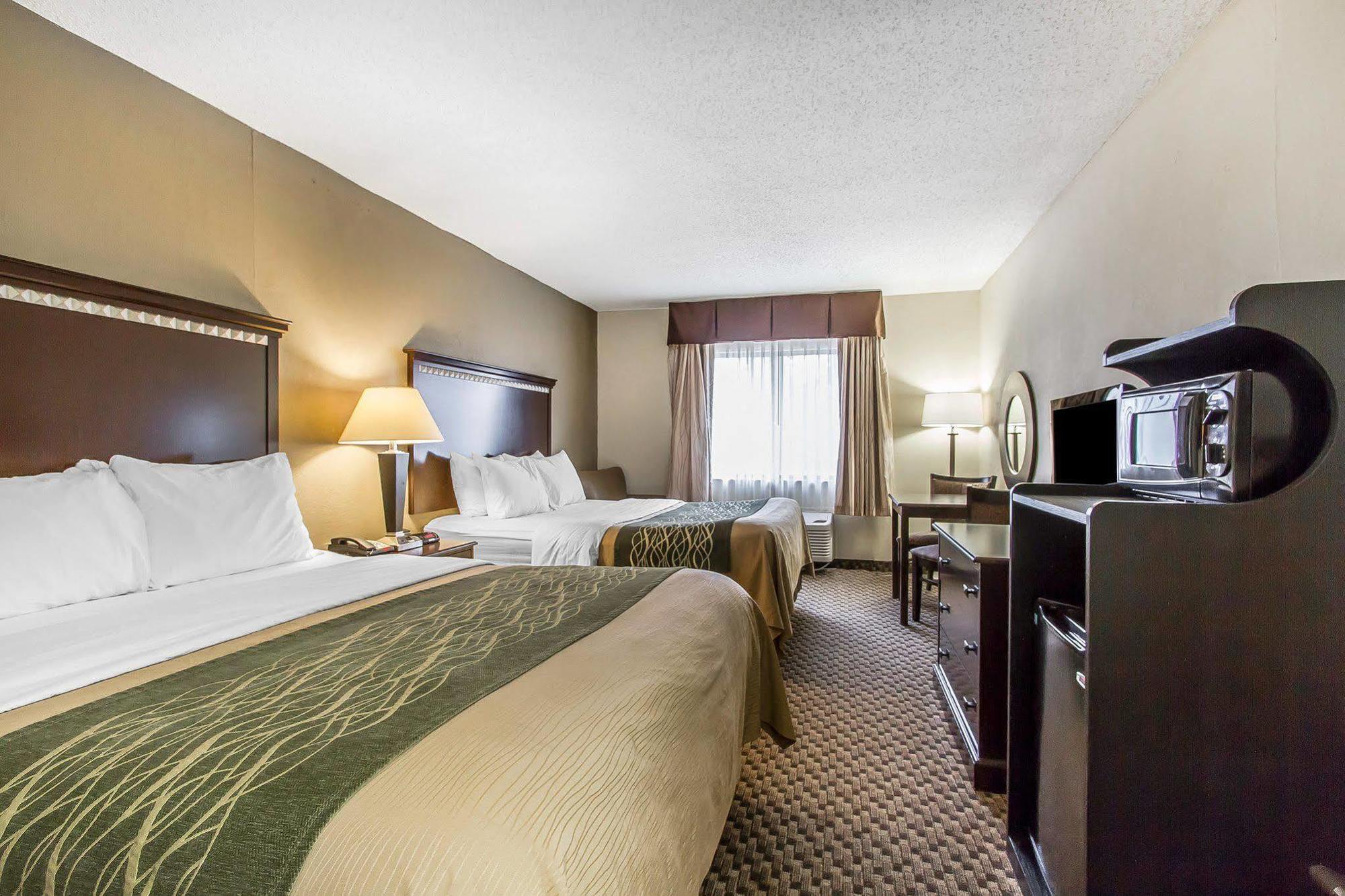 Quality Inn Macomb Near University Area Dış mekan fotoğraf